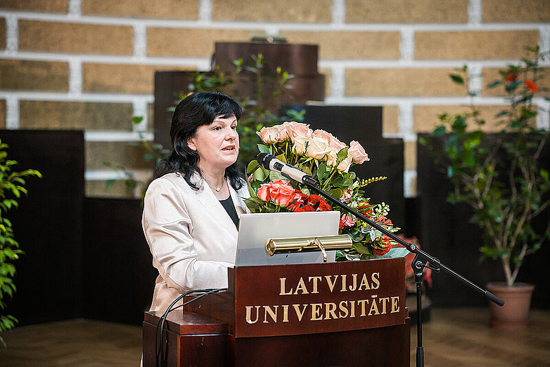 Banku augstskola svinīgi uzņemta Latvijas Universitātes saimē